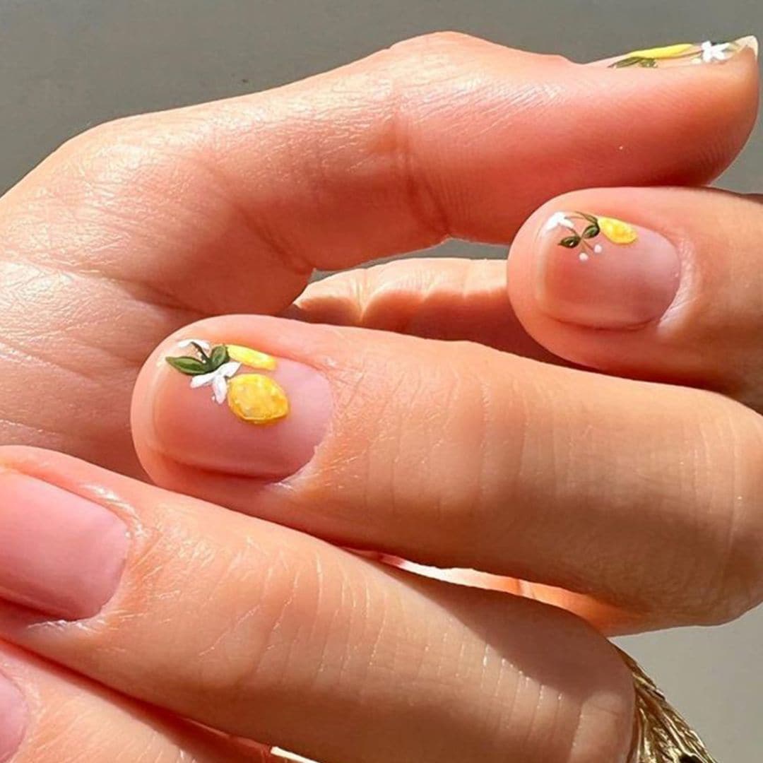 Ahora las uñas se llevan cortas: inspírate en los diseños que siguen las 'celebrities'