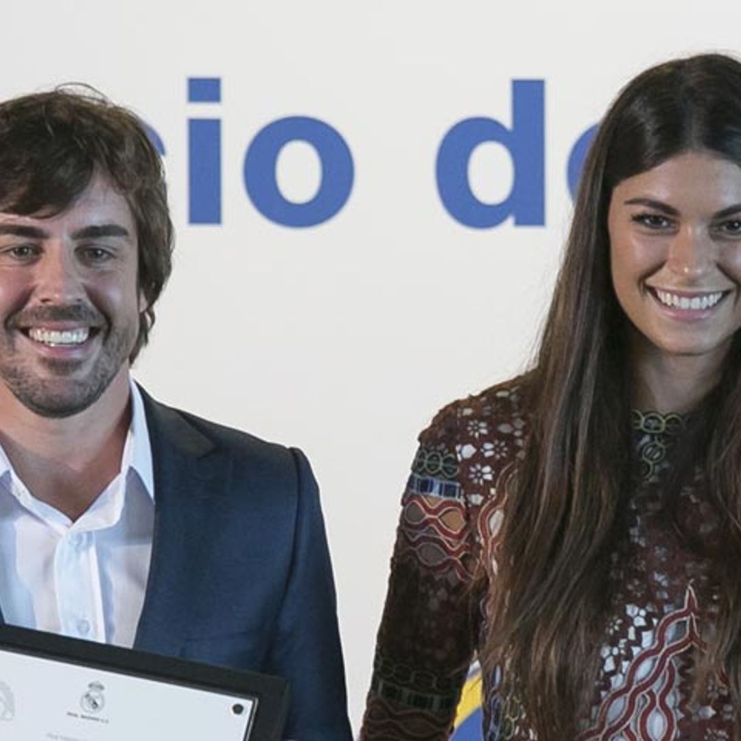 El posado 'oficial' de Fernando Alonso y su novia Linda Morselli