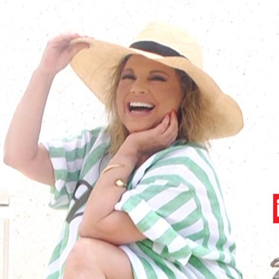 El making of de ¡HOLA!, Terelu Campos posa, como nunca, en la piscina que tiene en su tríplex