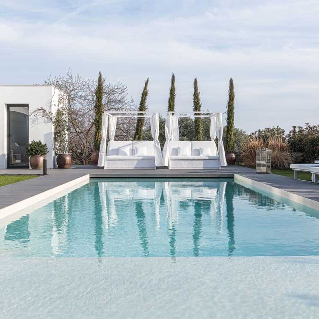 ¿Quieres una piscina en el jardín? Estos son los pasos previos a disfrutarla