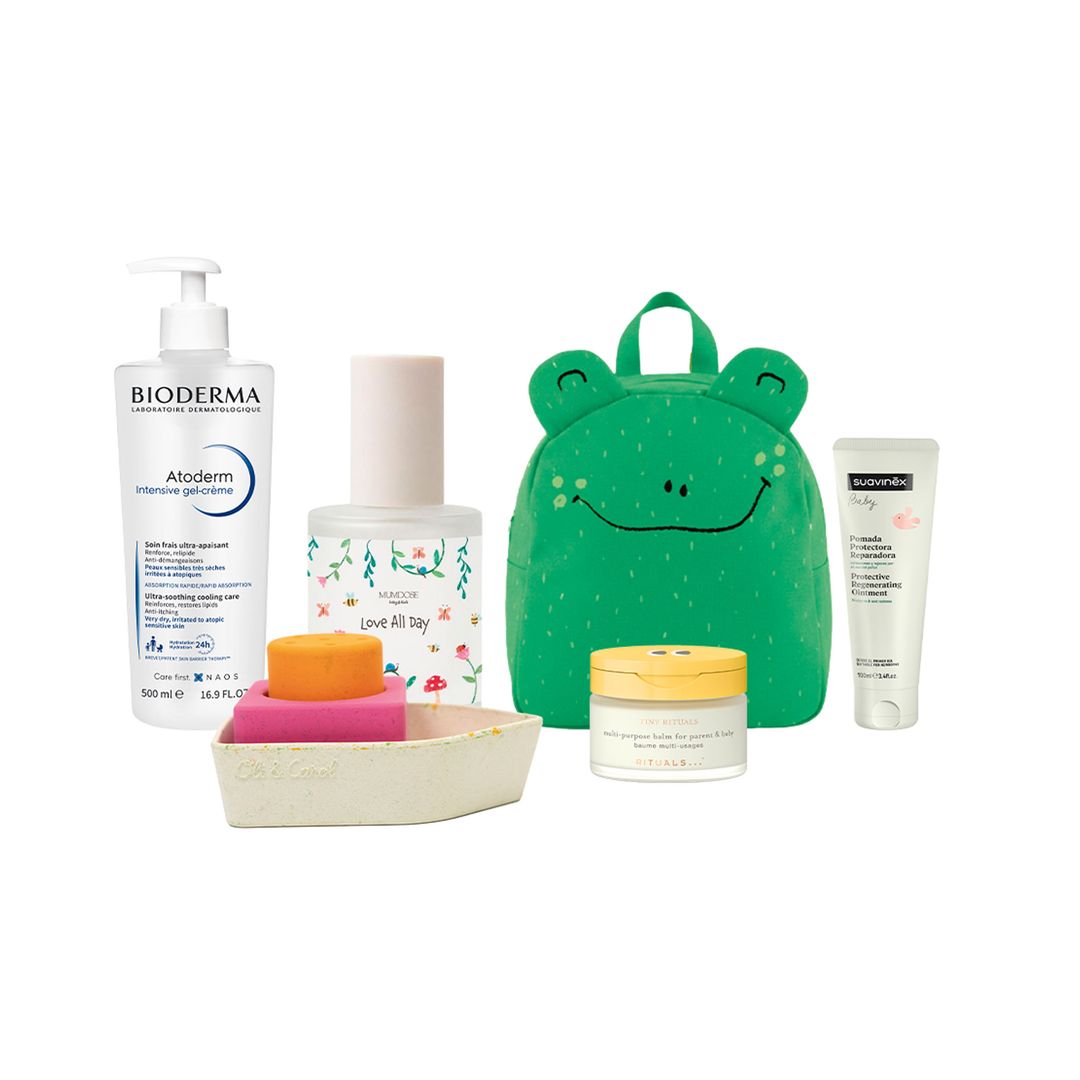 HIDRATAR Atoderm Intensive Gel-Crème (16,40 €), de Bioderma. PERFUMAR Love All Day (24,90 €), de Mumdose. PREVENIR Mi Primera Mochila (c.p.v.), con productos para la piel, de Mustela. JUGAR Barco de caucho (24,90 €), de Oli & Carol. RECONFORTAR Multi-purpose balm (22,90 €), de Tiny Rituals. PROTEGER Pomada Protectora Reparadora (10,95 €), de Suavinex