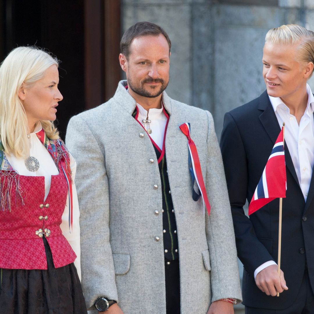 El príncipe Haakon de Noruega y la princesa Mette-Marit celebran su aniversario con recuerdos junto a Marius Borg