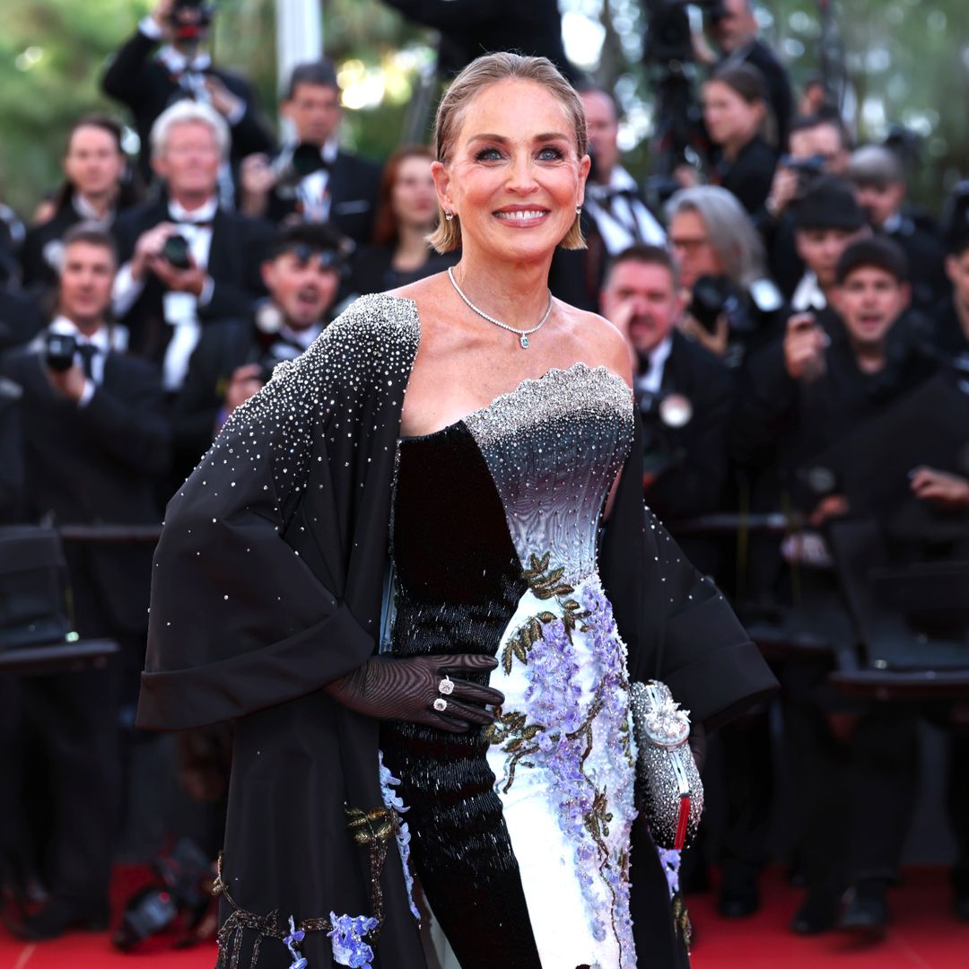 Del vestido flamenco de Cate Blanchett con flores y flecos al dramatismo de Sharon Stone: los mejores looks de la alfombra roja de Cannes 2026