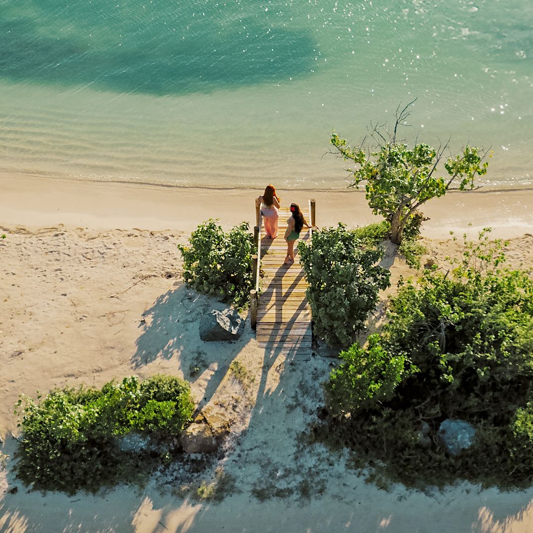 Chicas en una playa de Puerto Rico