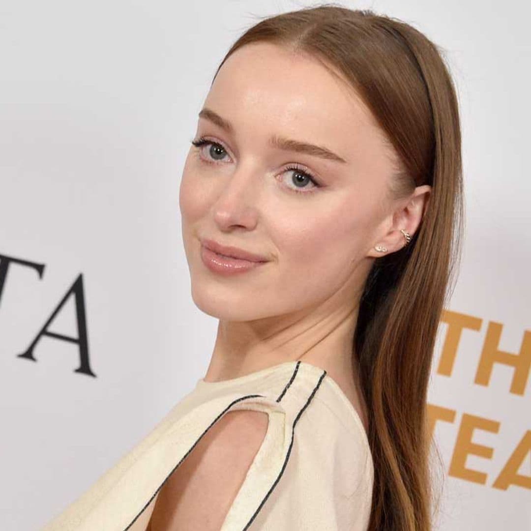 Phoebe Dynevor apuesta por Victoria Beckham para lucir el mejor look de invitada de la fiesta de los BAFTA