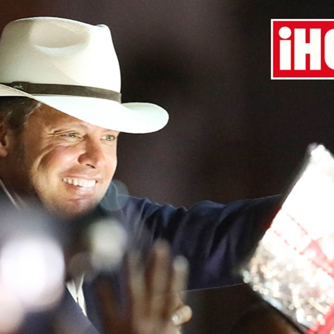¡Sorpresa! Luis Miguel decidió saludar a sus fans afuera de su hotel