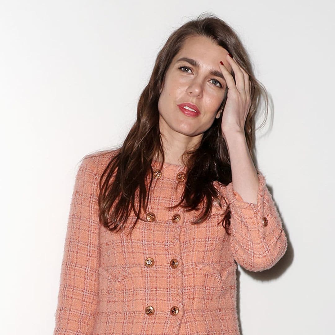 Carlota Casiraghi no se pierde su cita con la moda parisina: los detalles de su look
