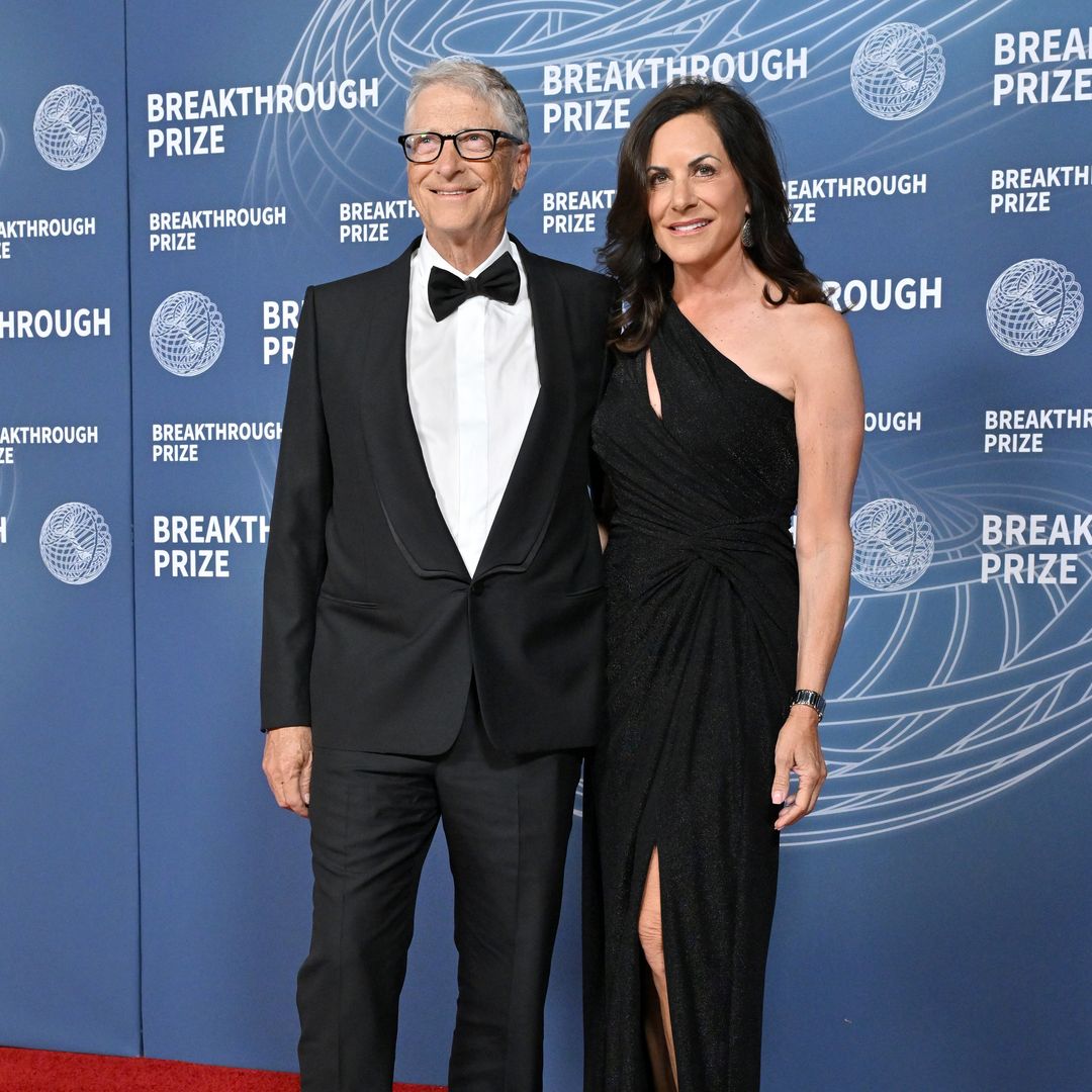 De Bill Gates a Jeff Bezos: los millonarios presumen de amor en la alfombra roja 