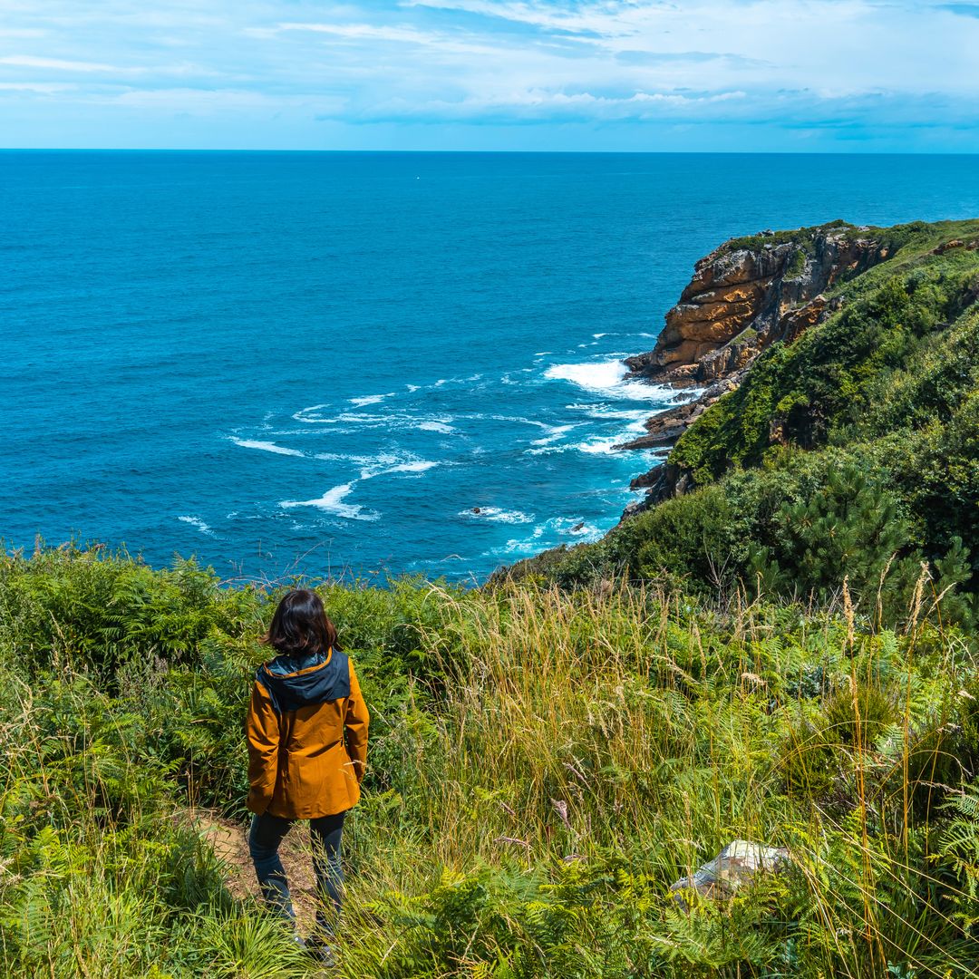 El Camino de Santiago cruza el monte Ulia y se asoma al mar, San Sebastián, Guipúzcoa