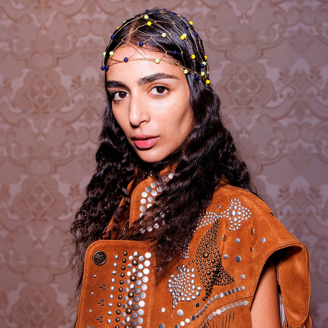 Creció en viviendas sociales y fue descubierta por casualidad: la modelo favorita de Marta Ortega que hoy se rifan las firmas de lujo