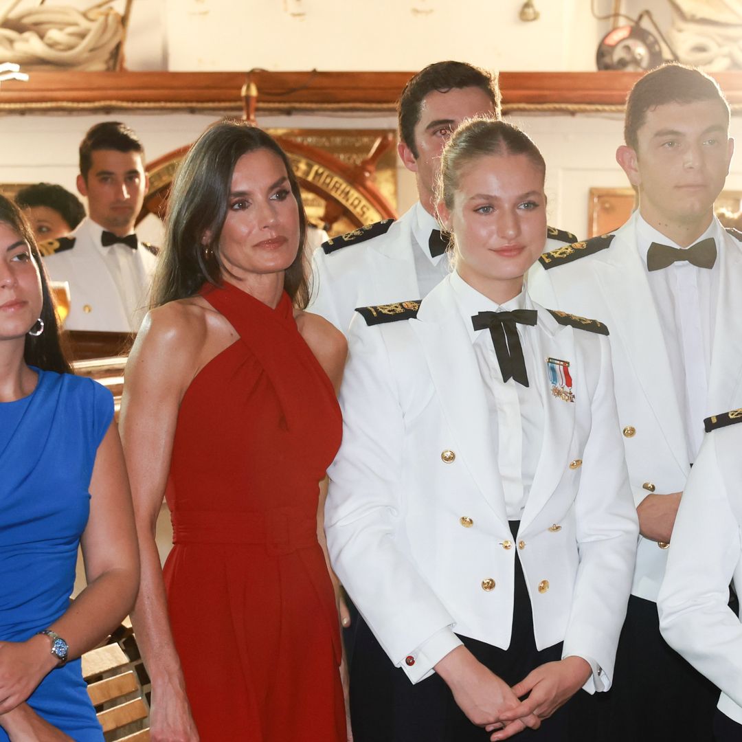 La reina Letizia y la princesa Leonor, a bordo del Juan Sebastián Elcano en su noche más especial
