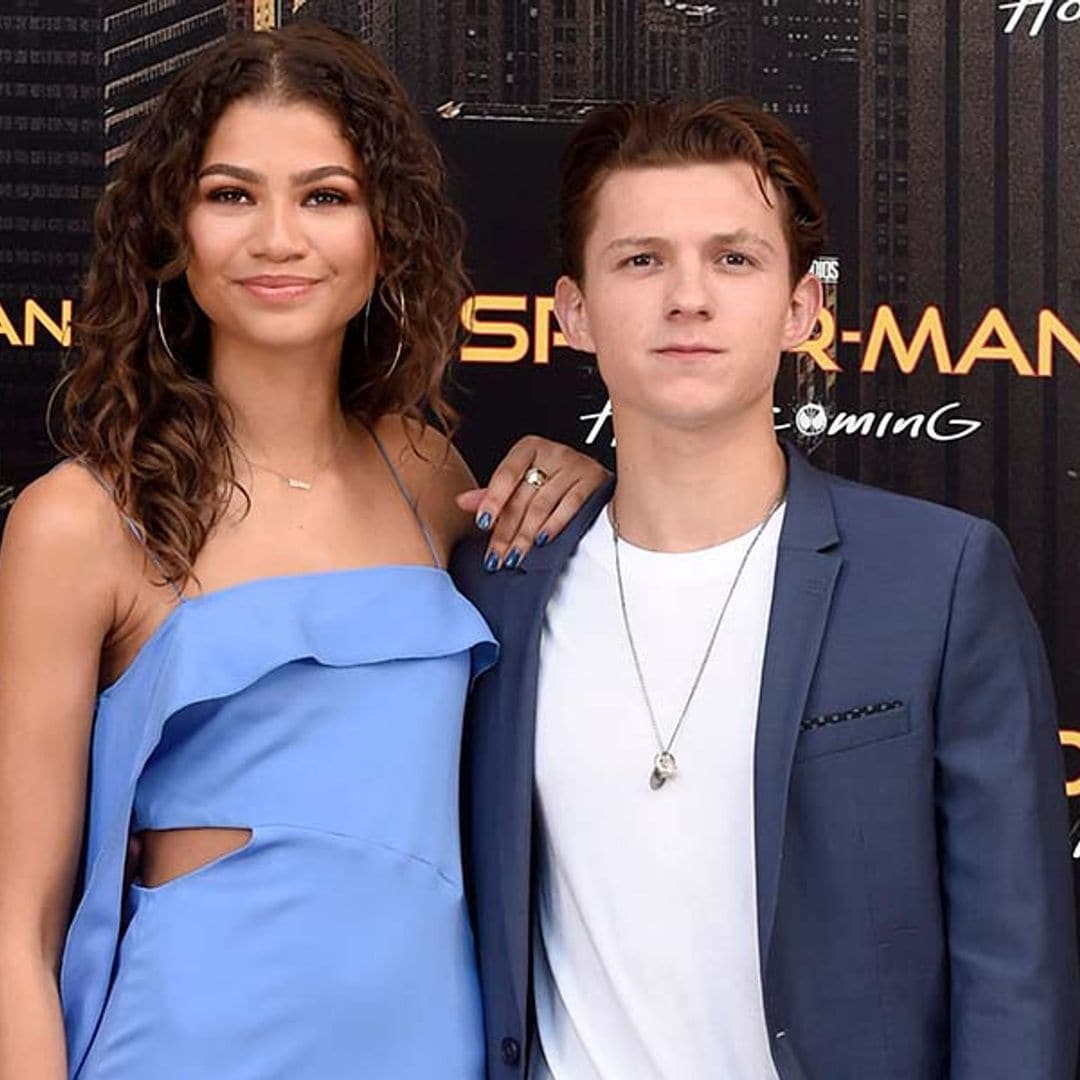 Botas altas y 'slip dress': la combinación ganadora de Zendaya para su cita secreta con Tom Holland