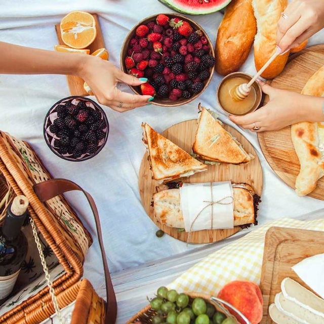 que no puede faltar cesta picnic verano