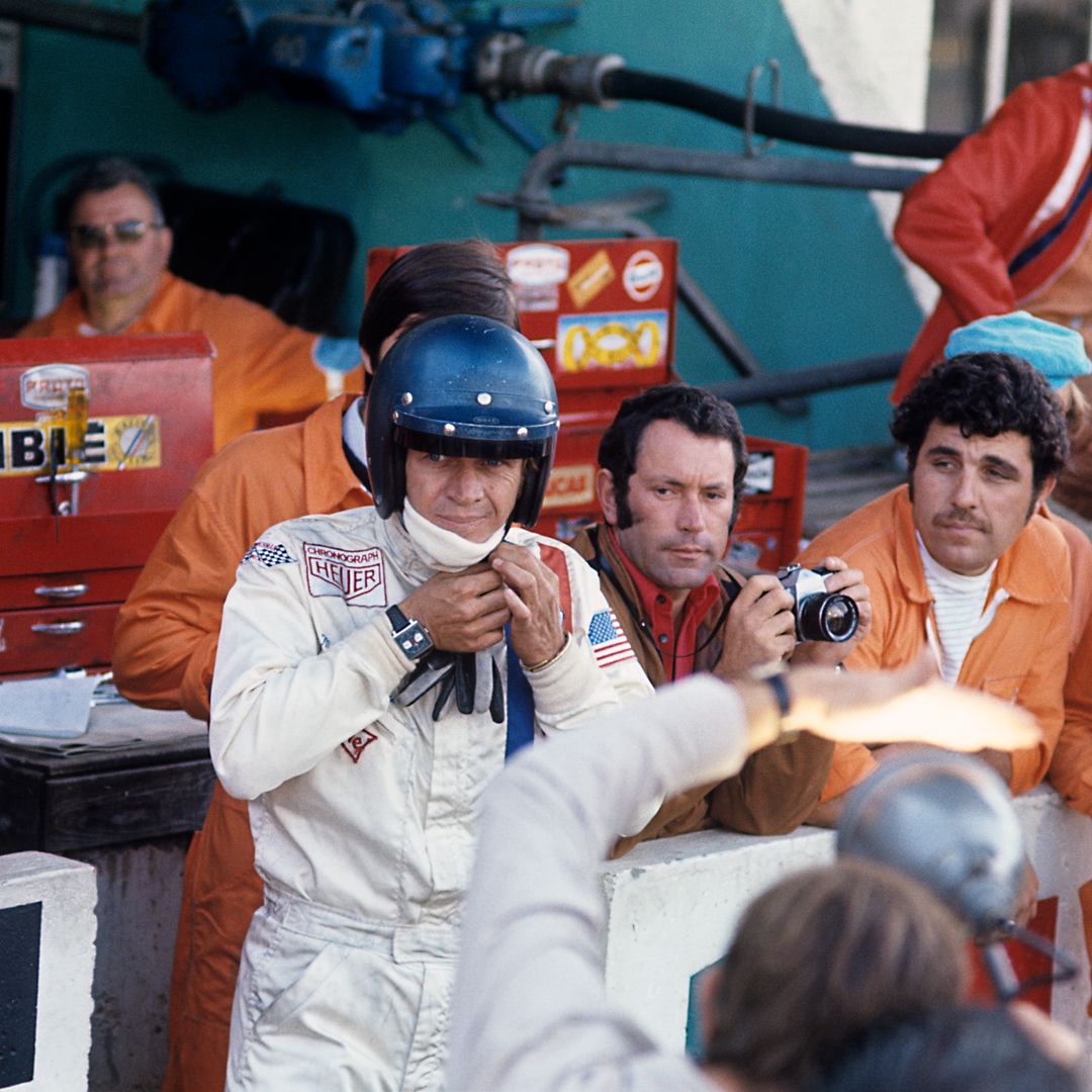 La estrella de Hollywood Steve McQueen durante el rodaje de su película "Le Mans" en 1970