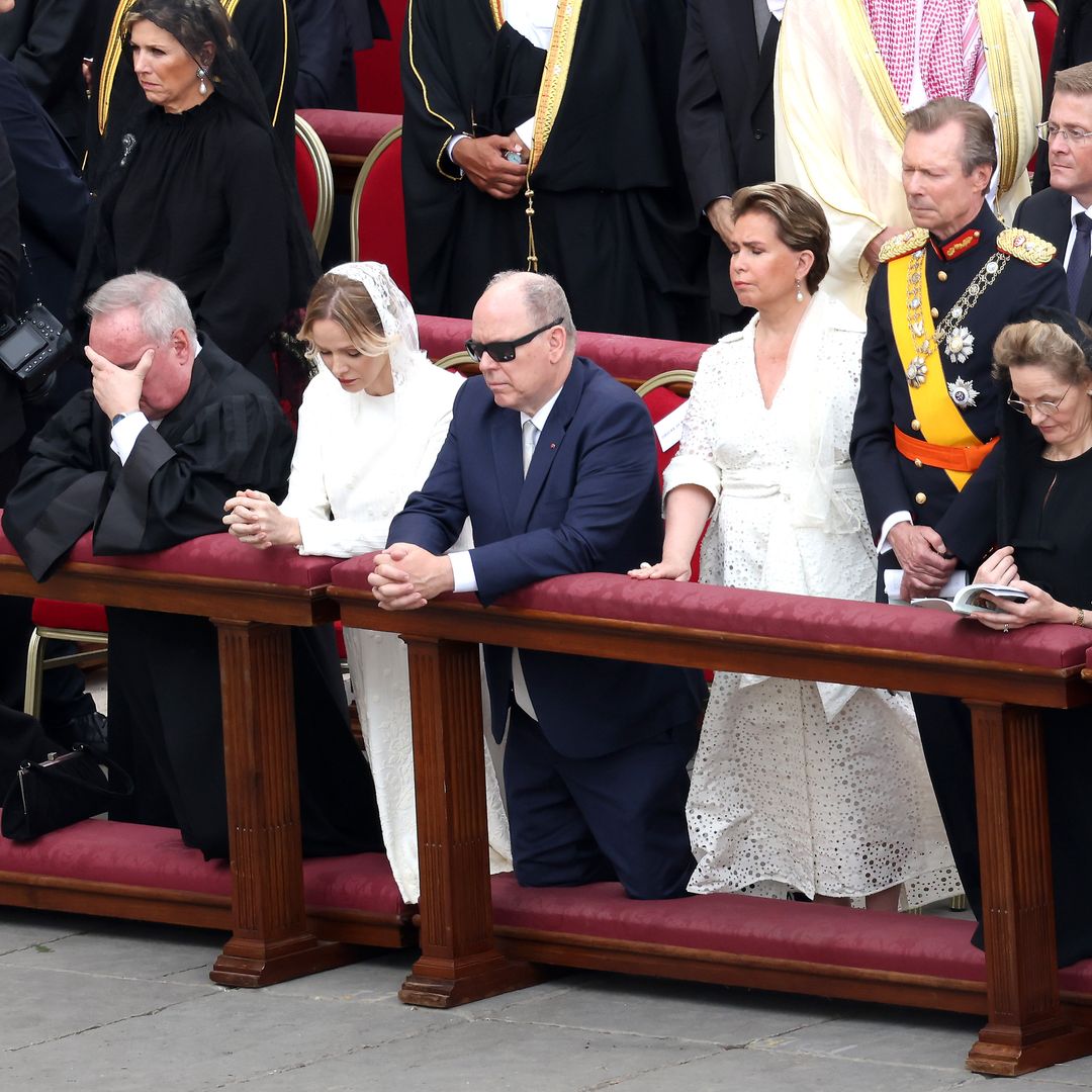 Entre los asistentes con Privilegio Blanco también destacaron: la princesa Charlene de Mónaco y la duquesa María Teresa de Luxemburgo.