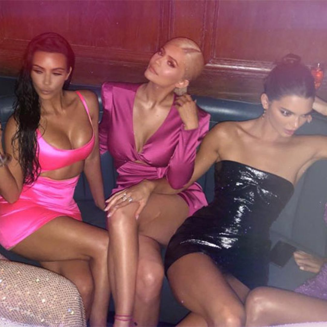 El clan Kardashian al completo, 'celebrities' y mucho rosa: el fiestón de cumpleaños de Kylie Jenner