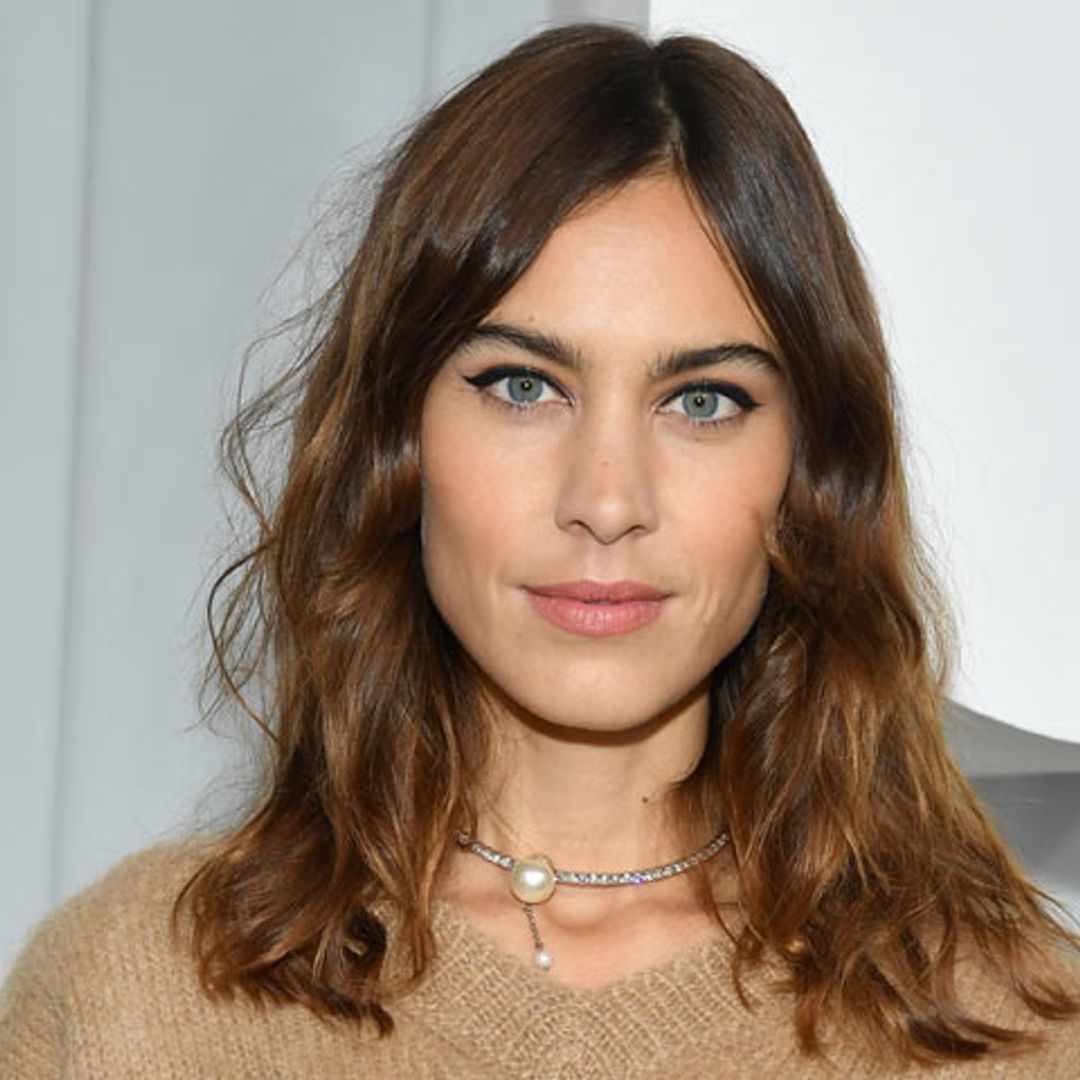 El nuevo look de Alexa Chung, el corte definitivo para ganar volumen sin hacerte capas