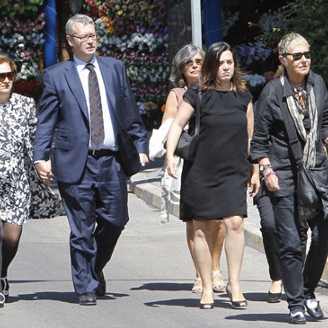 Familiares y amigos dan el último adiós a Elena Arnedo, primera mujer de Miguel Boyer