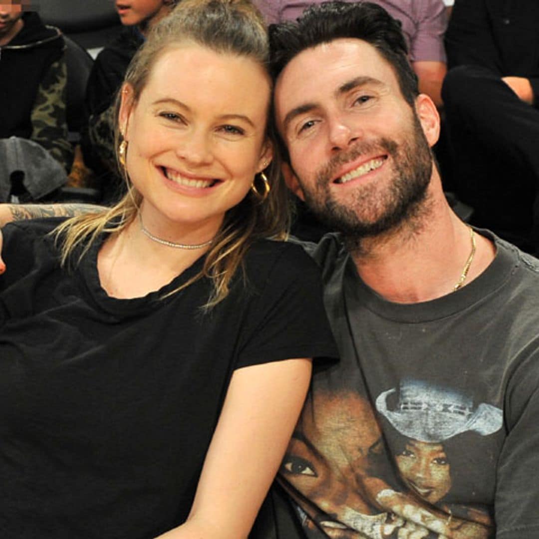 La última imagen de Behati Prinsloo embarazada no es como las anteriores