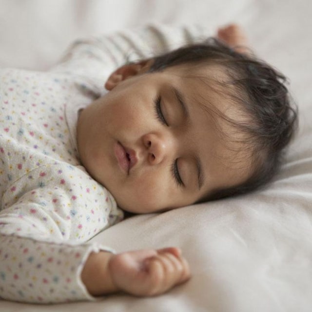ni o duerme en la cuna