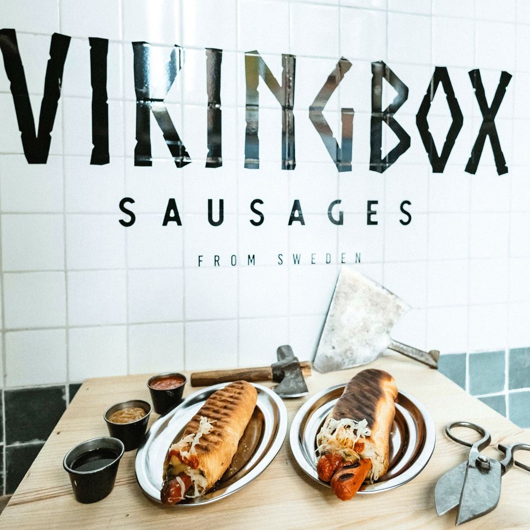 VIKINGBOX SAUSAGES. Restaurante gastro novedad Madrid 2025.