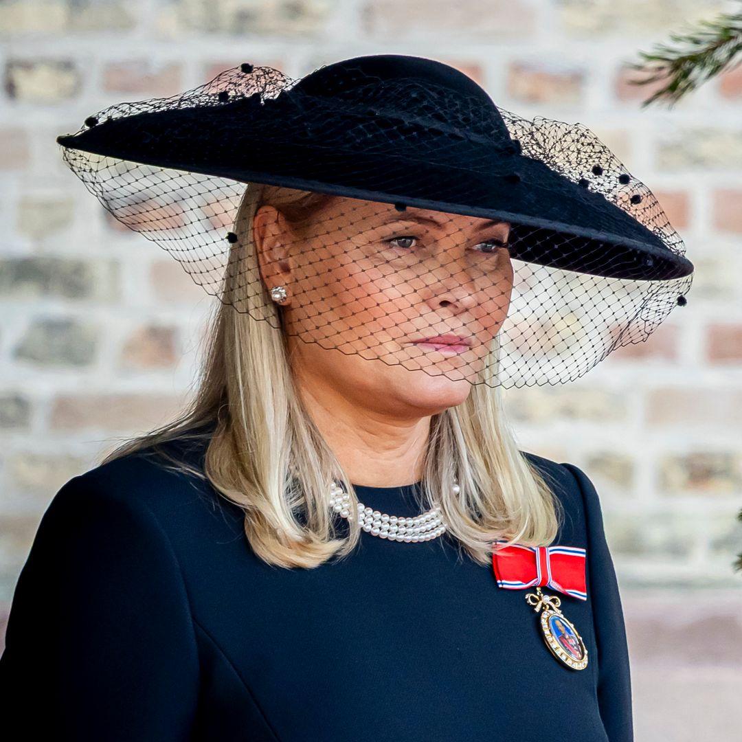 La reina Mette-Marit de Noruega, la gran ausente del primer banquete de Haakon: los motivos que la mantienen alejada de la vida pública