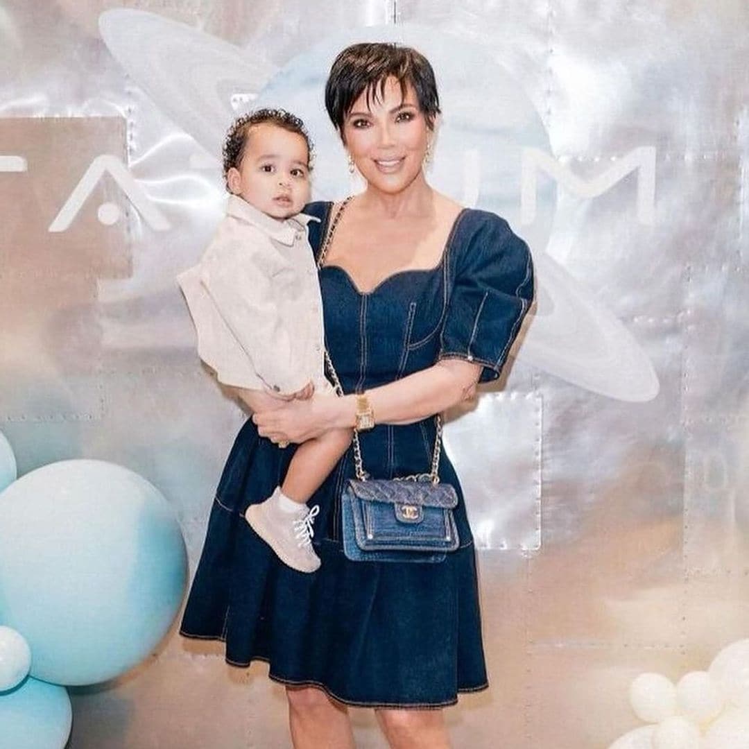 Kris Jenner habla de la profunda conexión espiritual entre su nieto Tatum, de 3 años, y su exmarido fallecido: “Puede verlo”