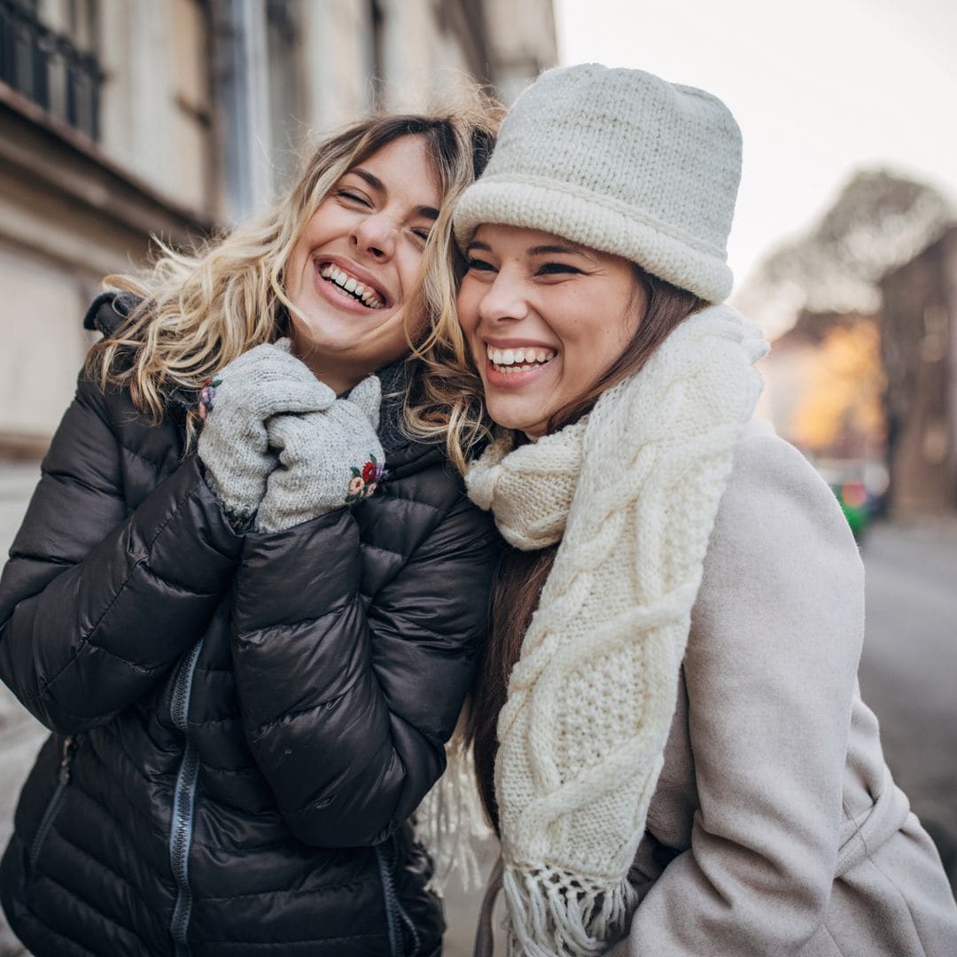 Las personas que siempre caen bien a los demás comparten estas habilidades sociales