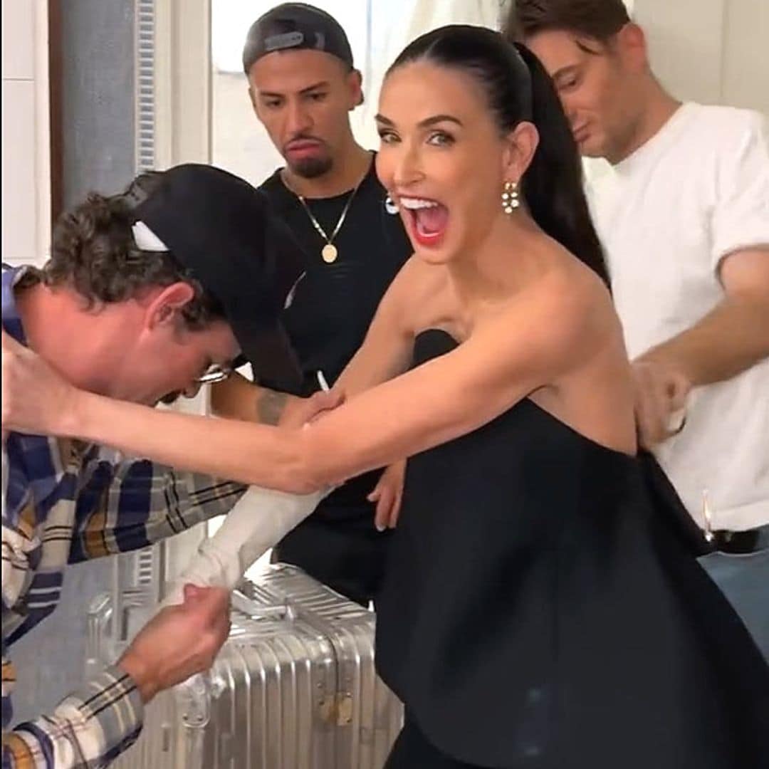 Demi Moore revela, de la forma más divertida, la realidad detrás de los ‘looks’ más elegantes