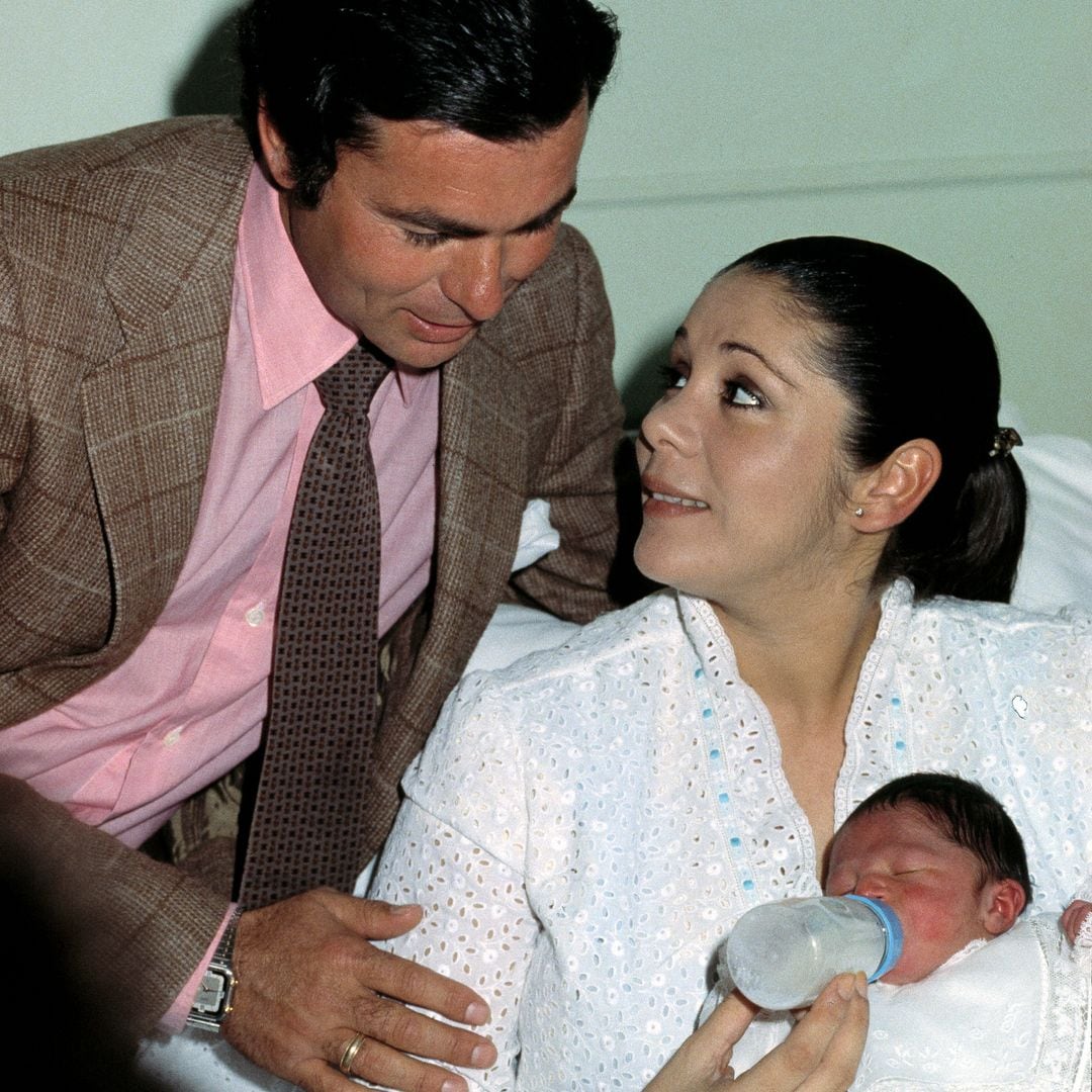 Isabel Pantoja y Paquirri dan la bienvenida a su primer hijo en común, Kiko