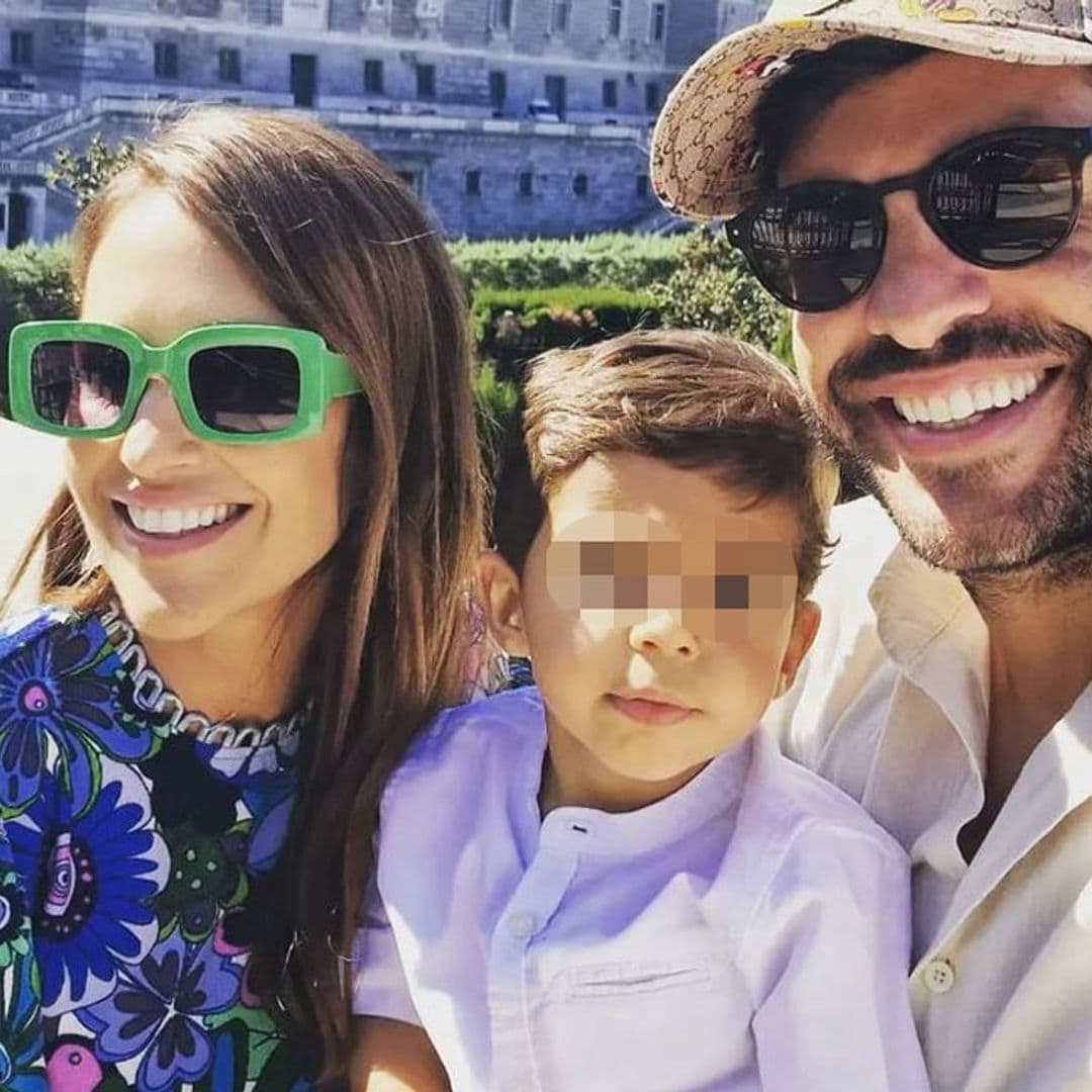 La reacción de Miki al ver a su madre, Paula Echevarría, en un cartel publicitario