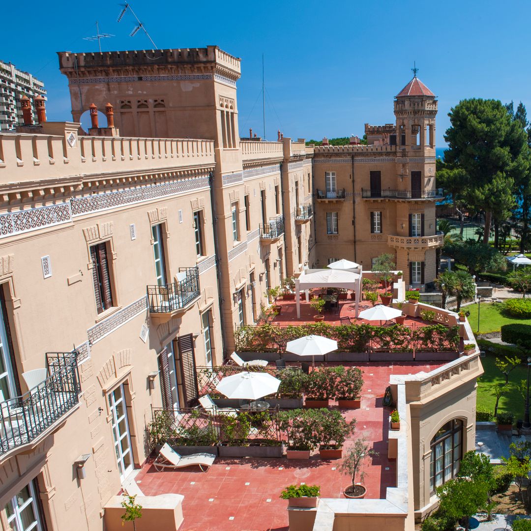 Vista de Villa Igiea, un hotel construido a finales del siglo XIX en estilo Art Nouveau siciliano, con vistas al océano en las afueras de Palermo. El hotel está gestionado actualmente por M Gallery, de Accor