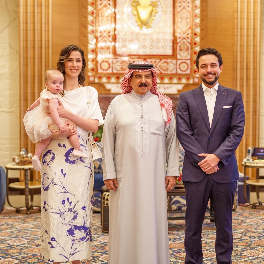 Hussein y Rajwa de Jordania llevan a su hija de 8 meses a su primer viaje oficial 