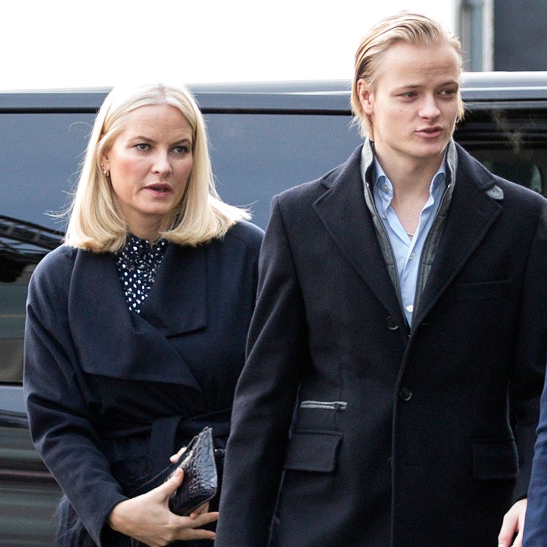 Marius Borg sale de la cárcel para visitar a su madre, la princesa Mette-Marit de Noruega, tras su trasplante de pulmón