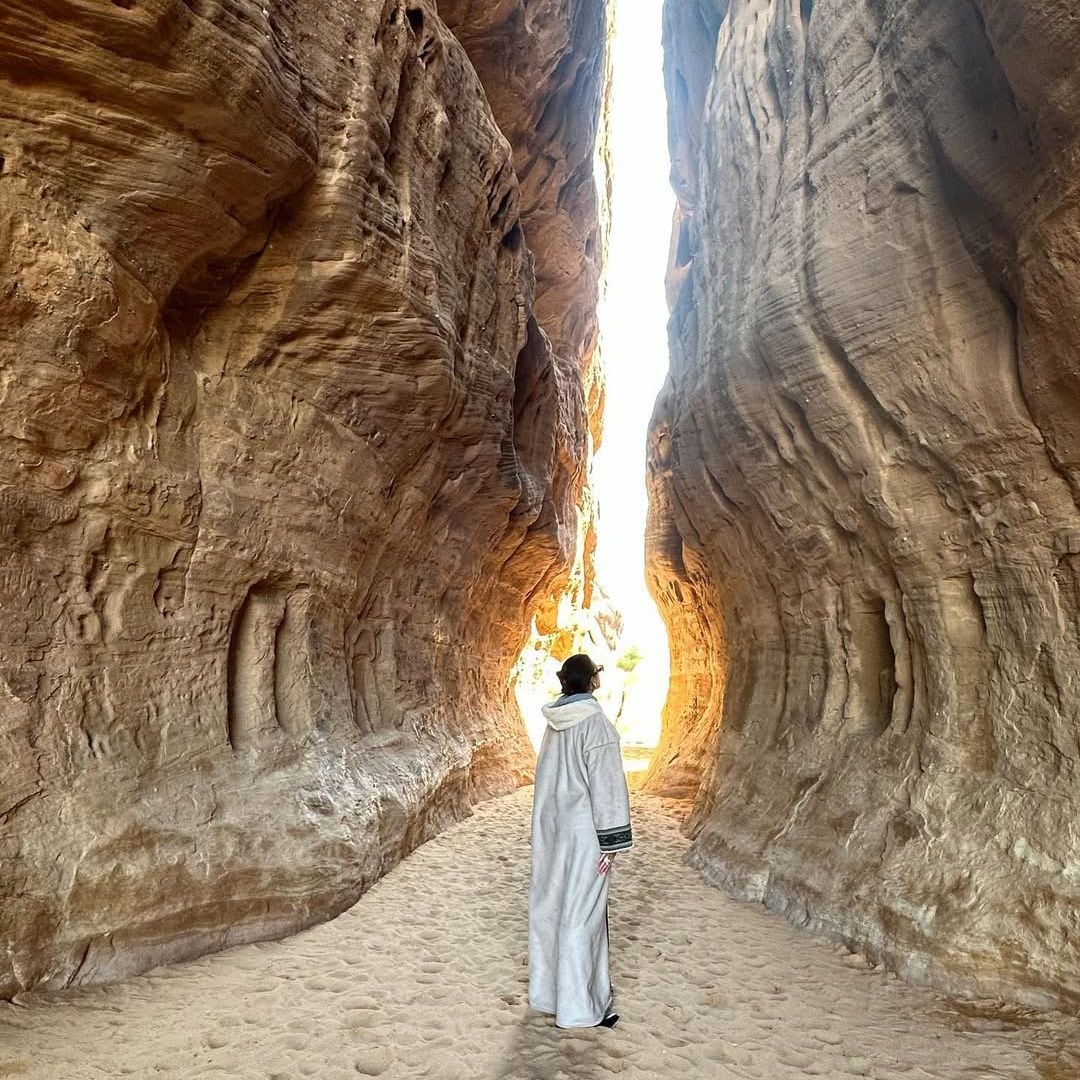 Georgina Rodríguez en Hegra, AlUla, Patrimonio de la Humanidad, Arabia Saudí