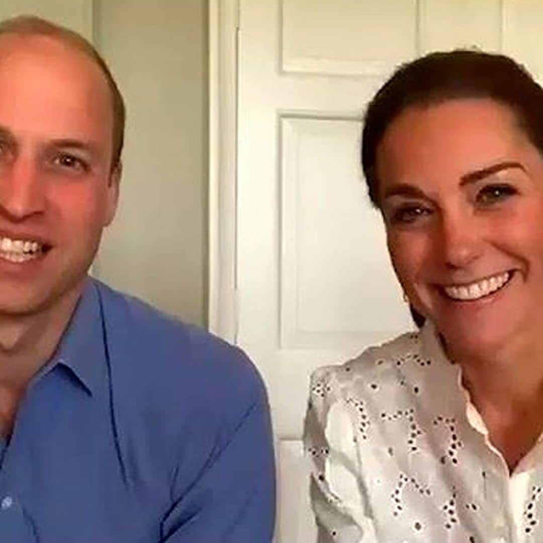 El duque de Cambridge revela su 'pequeño secreto' y la Reina muestra una foto inédita de él con sus hijos