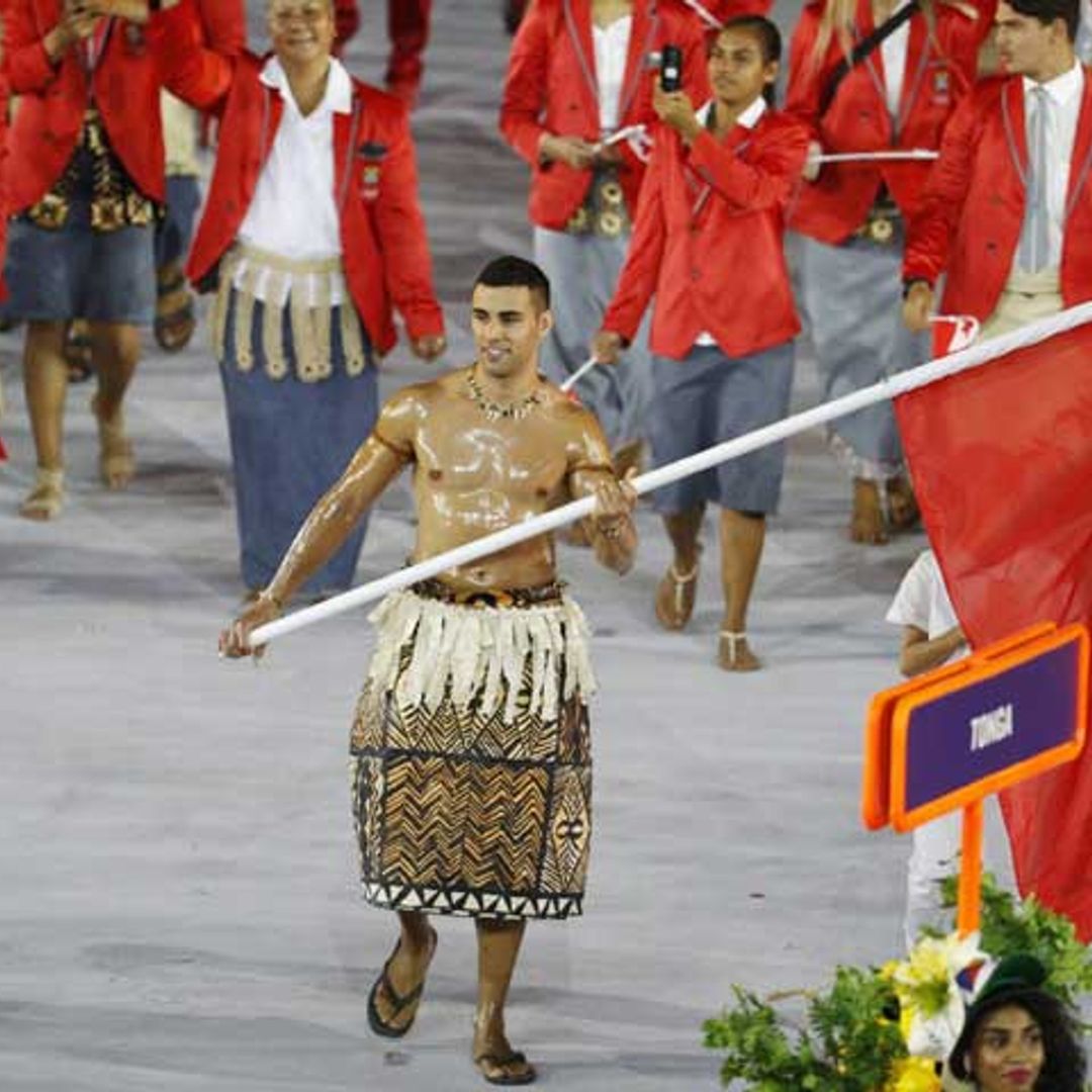 El abanderado de Tonga levanta suspiros y se convierte en un auténtico fenómeno viral