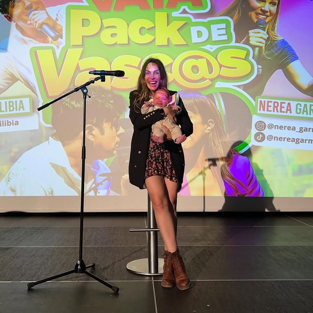 El hijo de Nerea Garmendia debuta en el teatro con menos de dos meses: 'Ya empiezo a liársela'