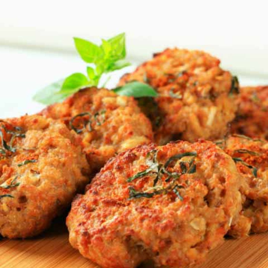 Hamburguesas de patata, cordero y tomate