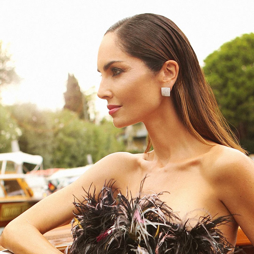 Eugenia Silva desvela a HOLA.com sus trucos de maquillaje para brillar en la 'red carpet'