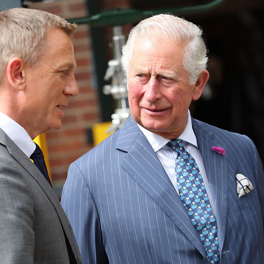 El príncipe Carlos, tras los pasos de su madre como parte del elenco de James Bond