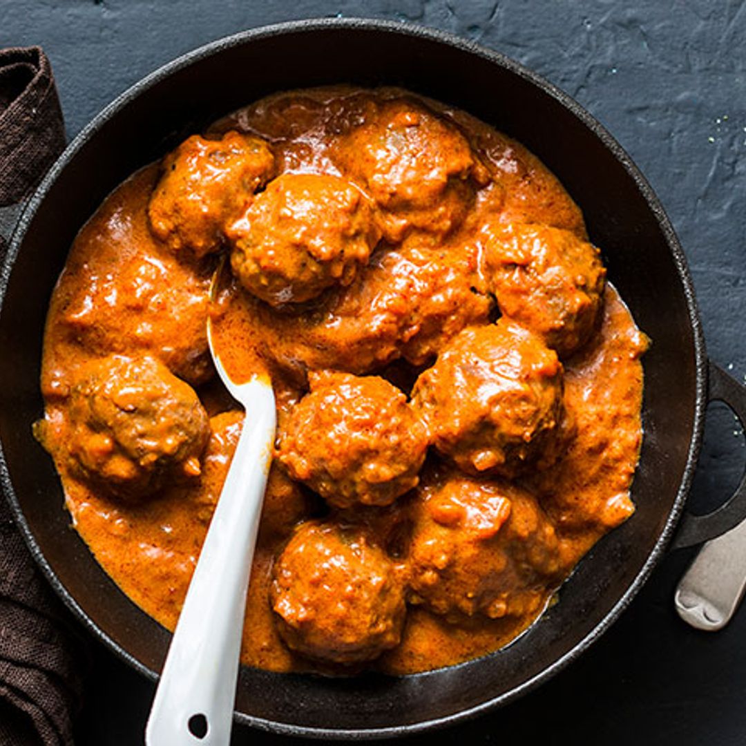 Albóndigas de lentejas en salsa de curry