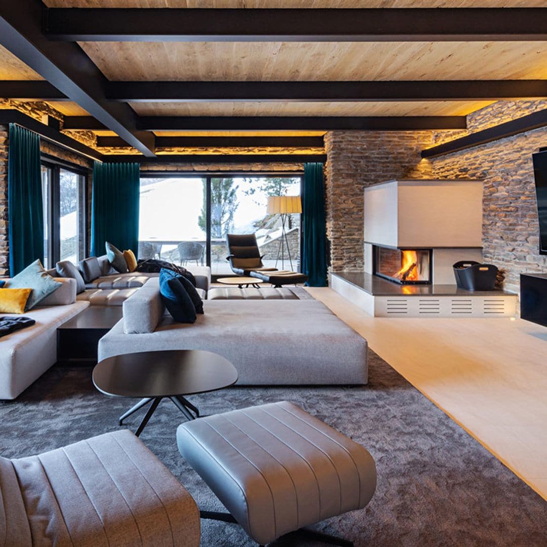 Una espectacular casa de invierno en la que cobijarse del frío con vistas a la montaña