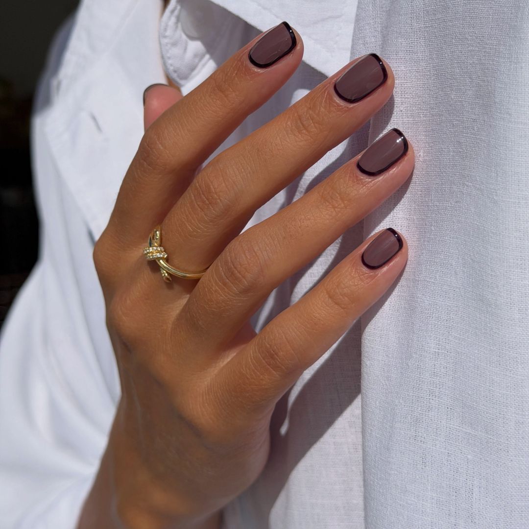 Los 8 colores de uñas oscuros para el otoño: las tendencias elegantes y más modernas del momento