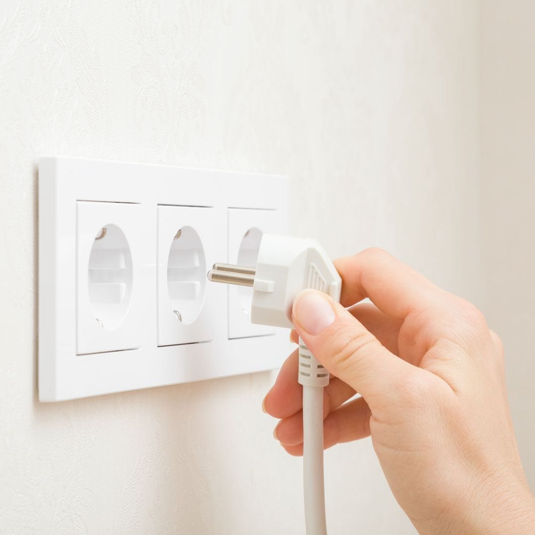 Enchufes sucios y amarillos pueden quedar como nuevos con estos trucos