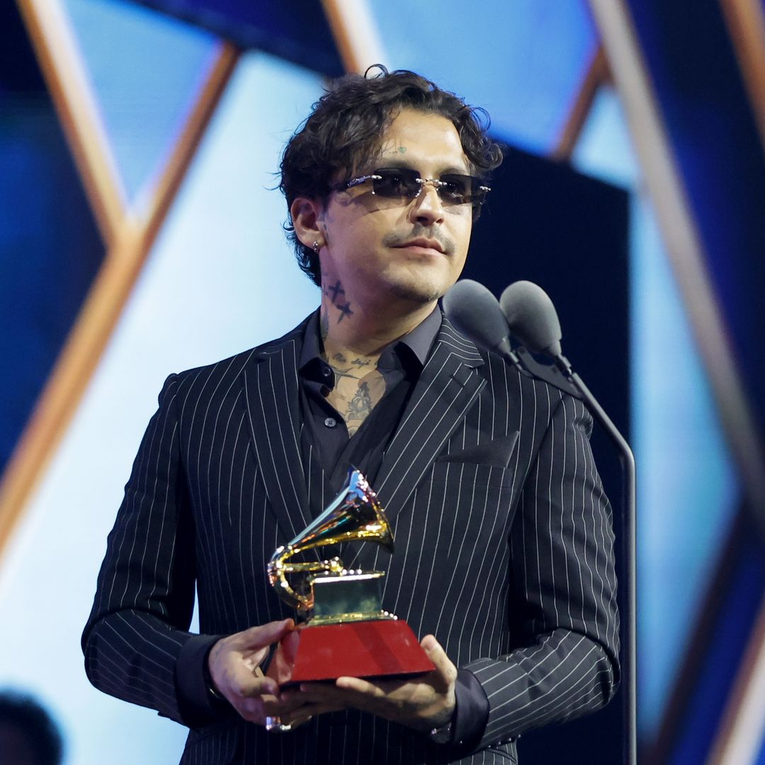 Christian Nodal vence a Pepe Aguilar en los Latin Grammy, ¿a quién le dedicó su premio?