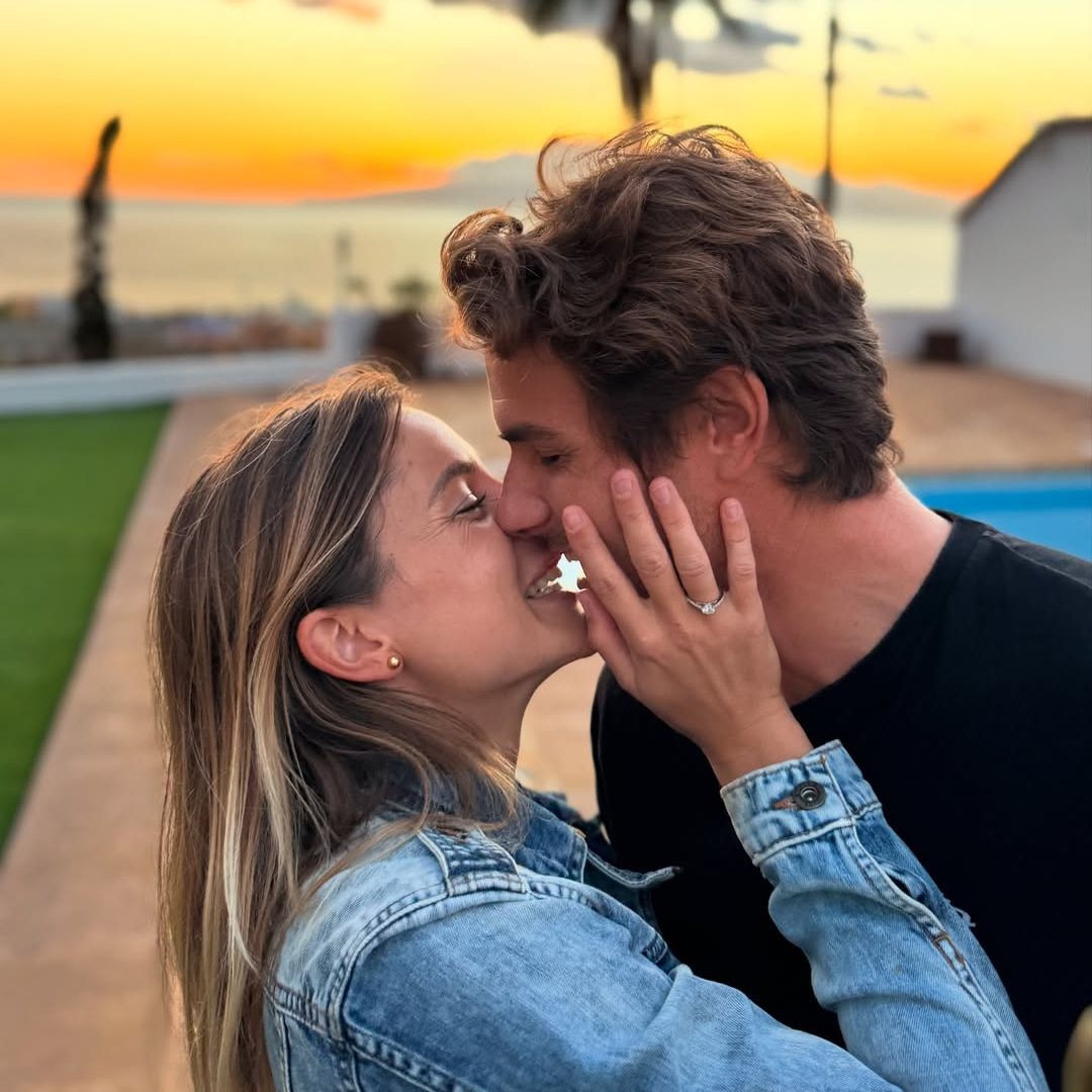 La surfista Lucía Martiño se compromete