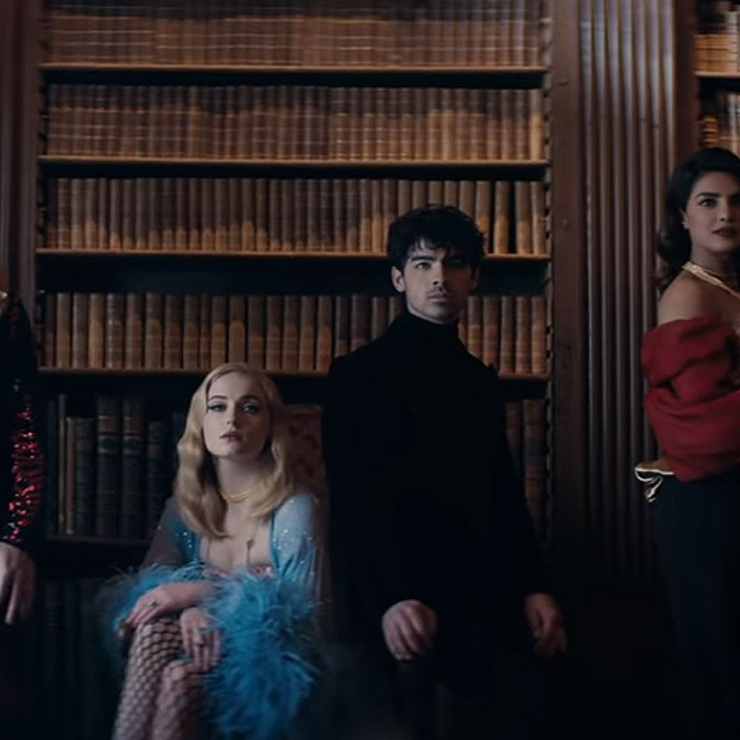 Los Jonas Brothers vuelven a la música... ¡acompañados por sus chicas!