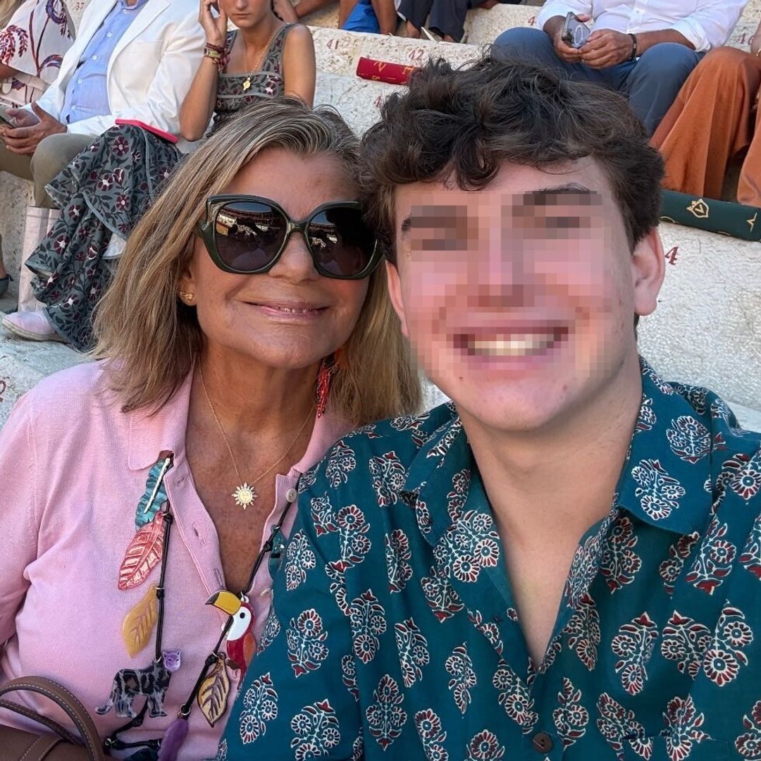 La especial complicidad de Cari Lapique y su nieto Pedro en su tarde de toros en Málaga