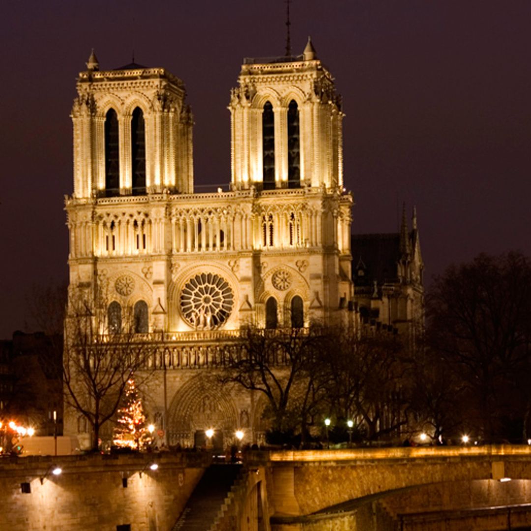 La catedral de Notre Dame, en París, sufre un grave incendio